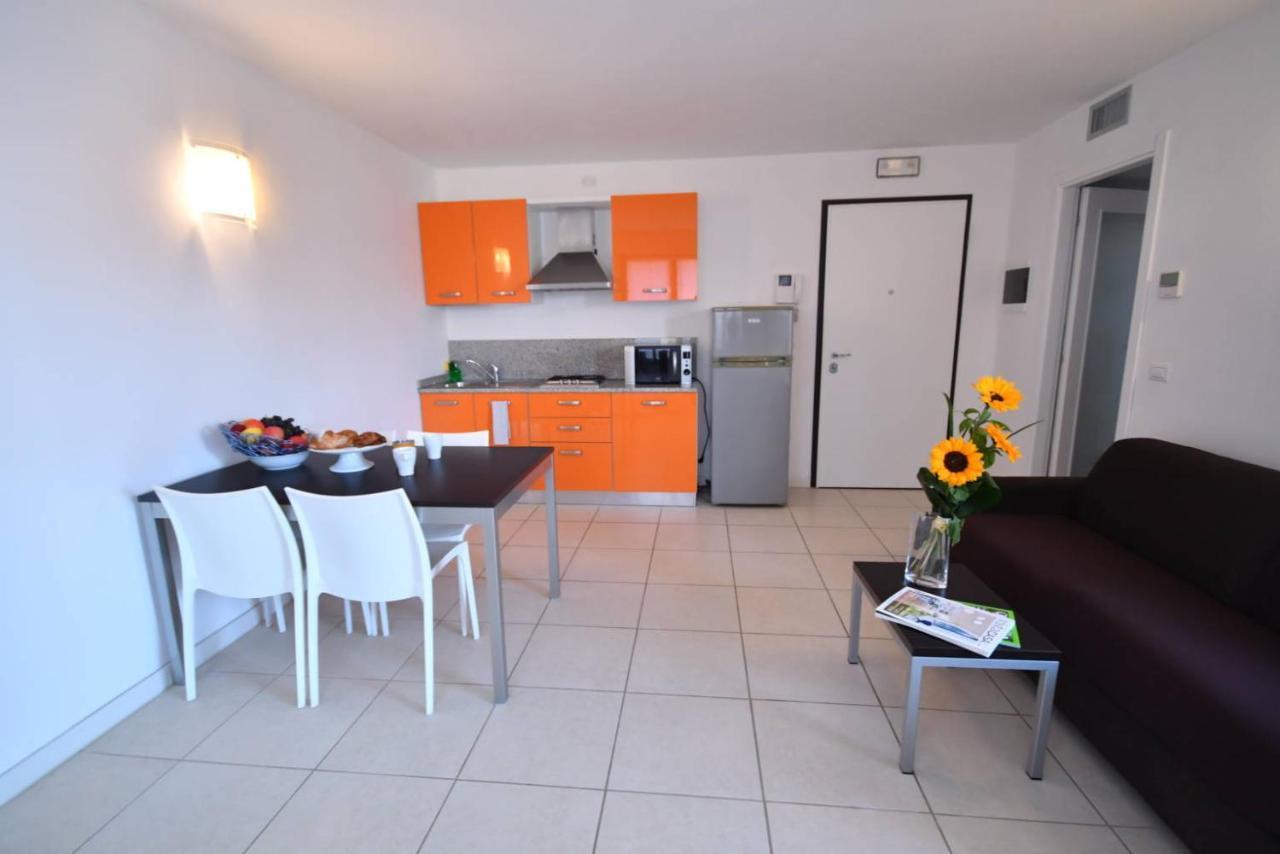 Aparthotel Alessandria Lignano Sabbiadoro Exterior photo