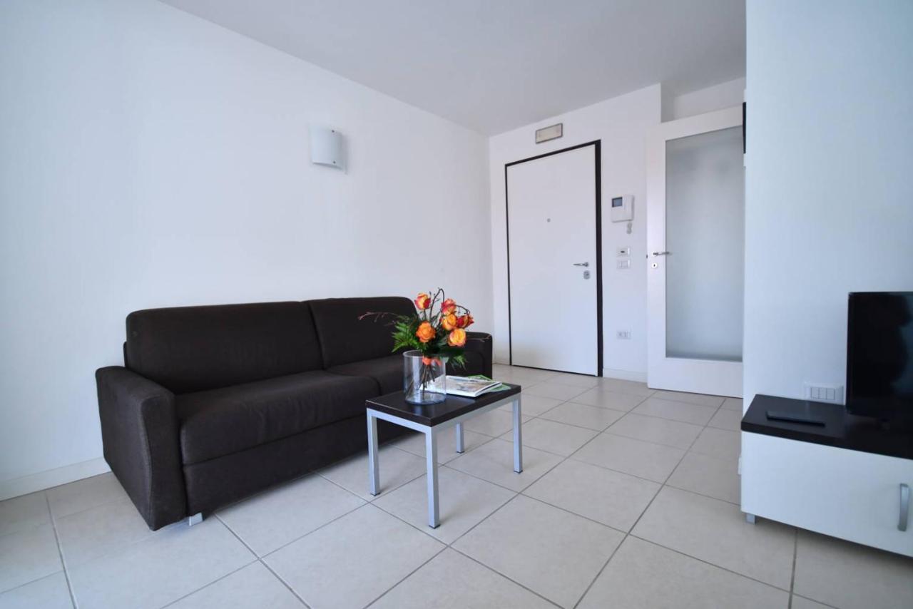 Aparthotel Alessandria Lignano Sabbiadoro Exterior photo
