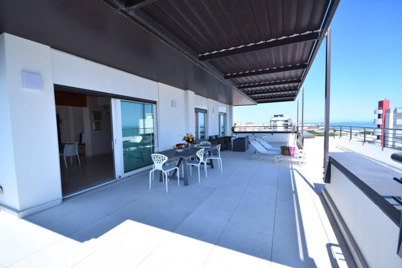 Aparthotel Alessandria Lignano Sabbiadoro Exterior photo