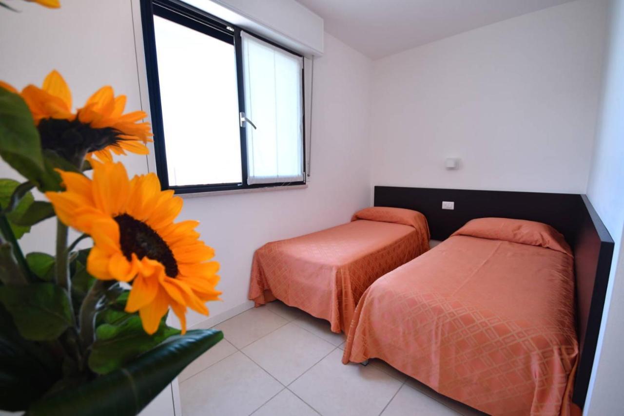 Aparthotel Alessandria Lignano Sabbiadoro Exterior photo