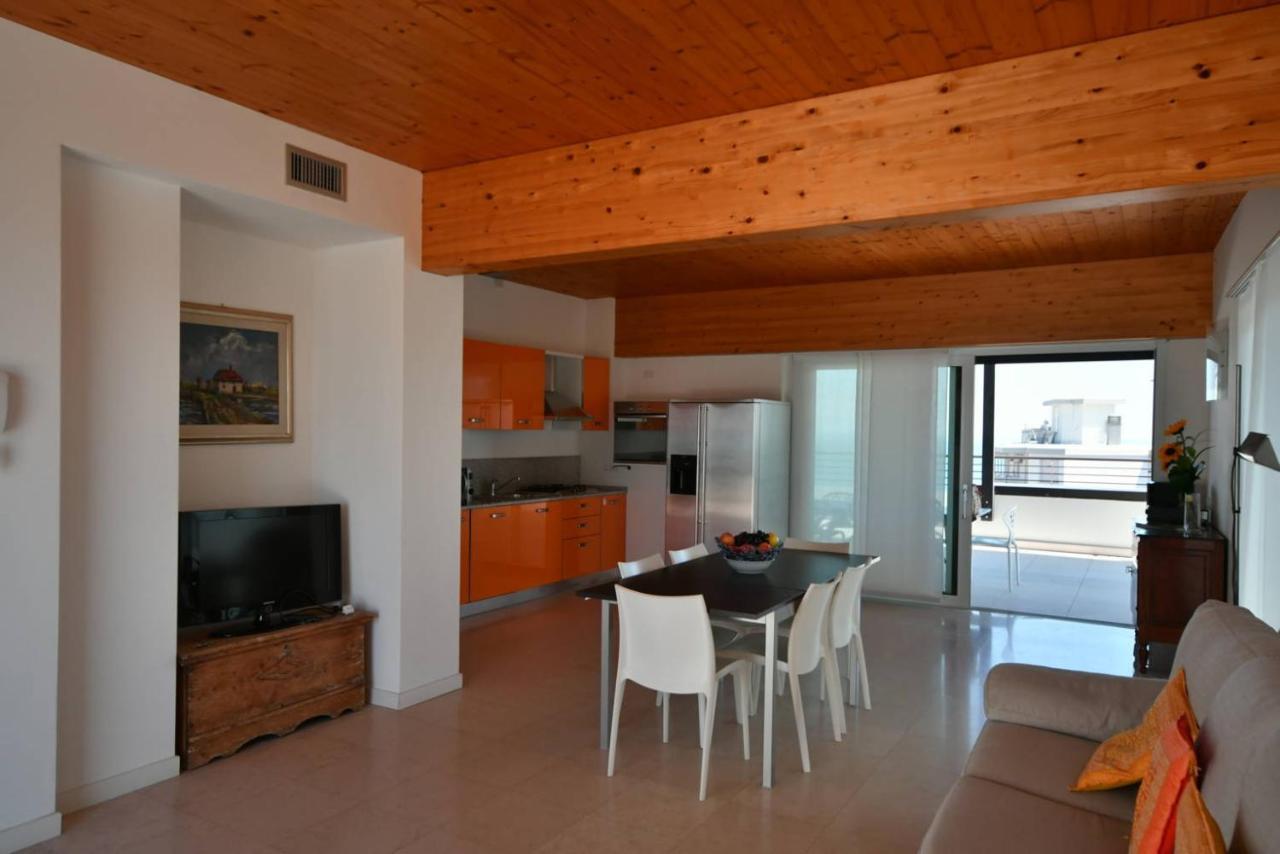 Aparthotel Alessandria Lignano Sabbiadoro Exterior photo
