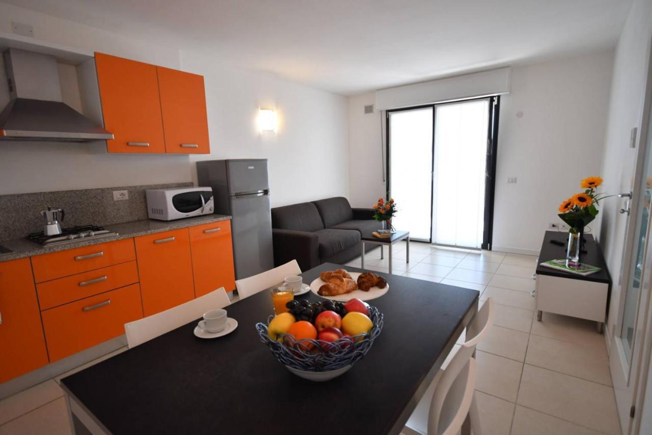 Aparthotel Alessandria Lignano Sabbiadoro Exterior photo